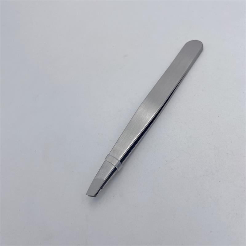 Beauty Makeup Tools Eyebrow Slant Tip Tweezers for Brows with Sanding Finish