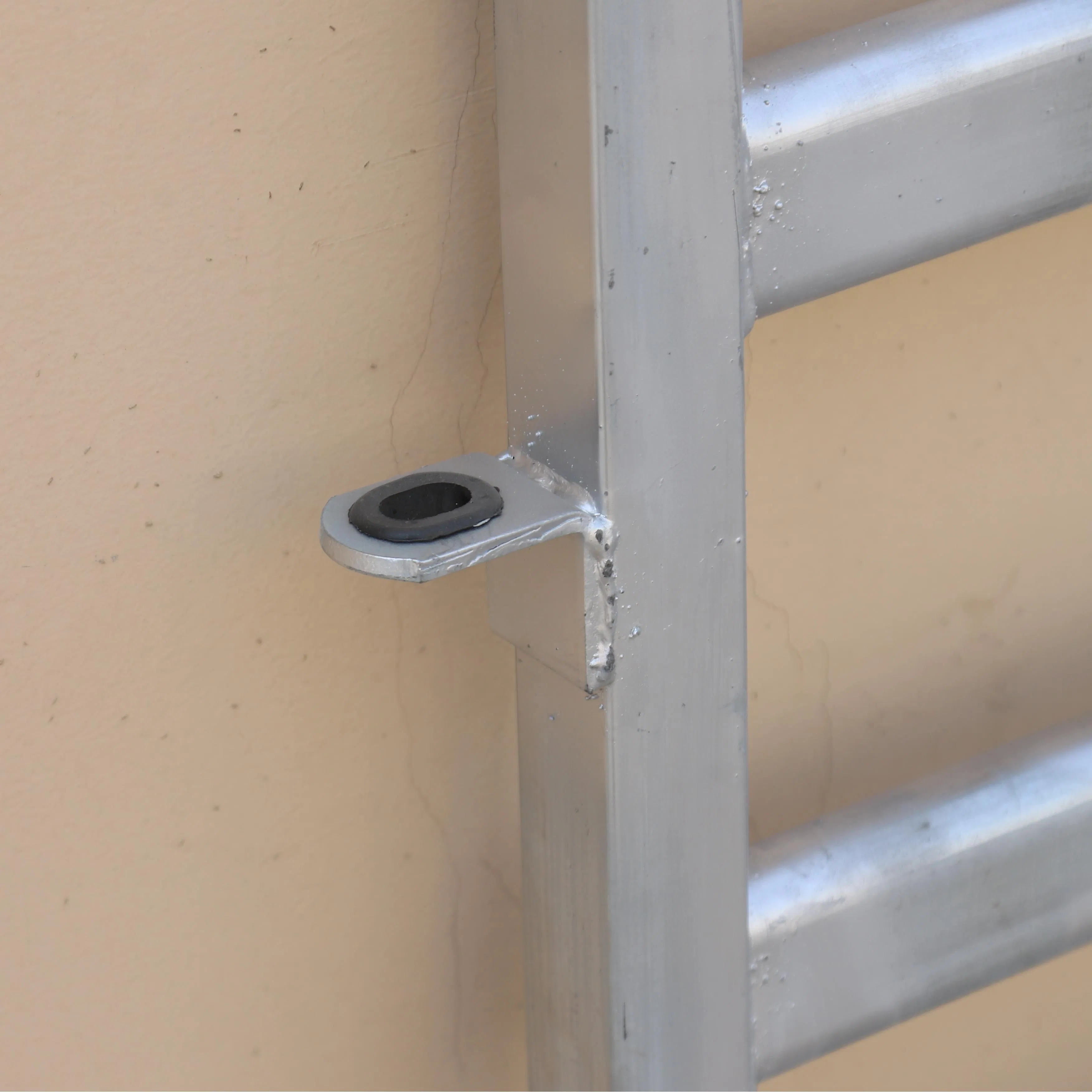 Durable Galvanized Oval Rail Panels for Cattle and Horses