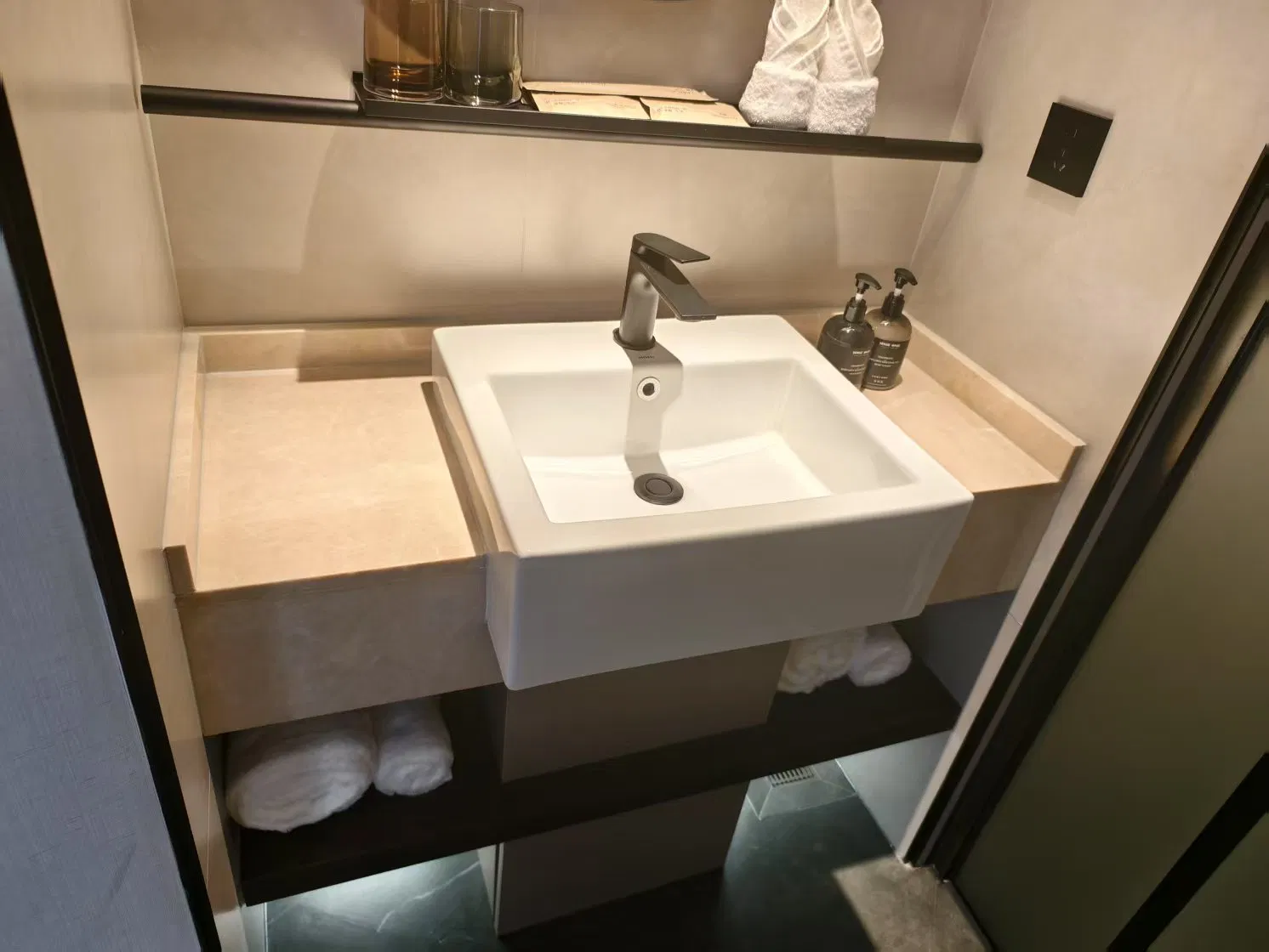 Manufacturer's Direct Sales of Beige Marble Plate - Customized Cutting Global Transportation