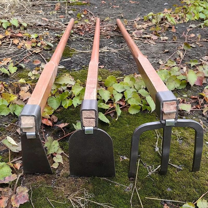 High Quality Handheld Hoe Garden Hand Tool Weeding Hoe with Wood Handle