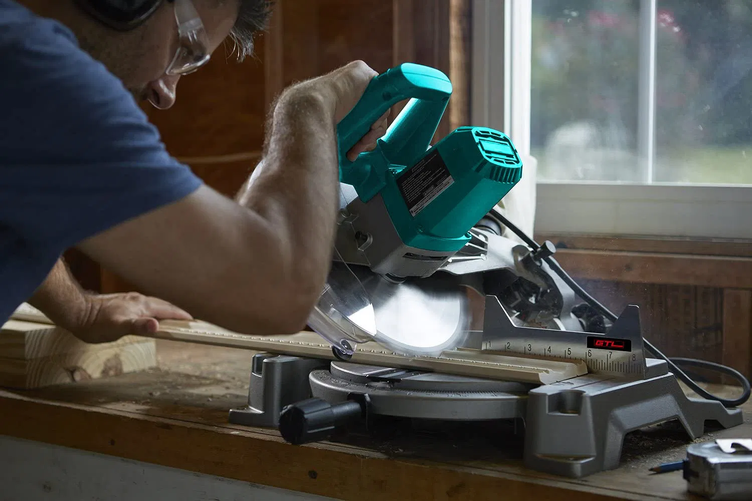 Power Tool 1800W 210mm Sliding Compound Miter Saw (MS210-010L)