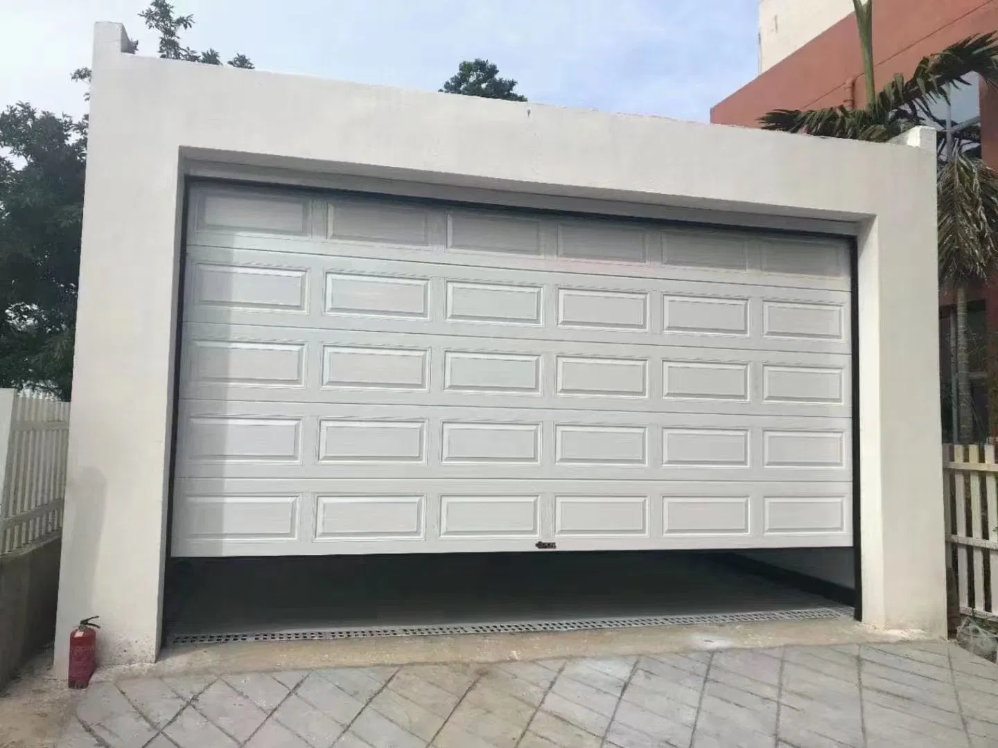 Factory Price Electric Automatic Garage Doors Exterior Aluminum Modern Glass Garage Door Remote Control