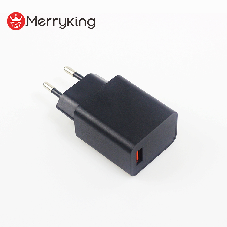 OEM Logo Europe Hot Sale 230V AC Inpout DC 5V 9V 12V USB Charing Adapter Wall Mount Cell Phone Charger 18W