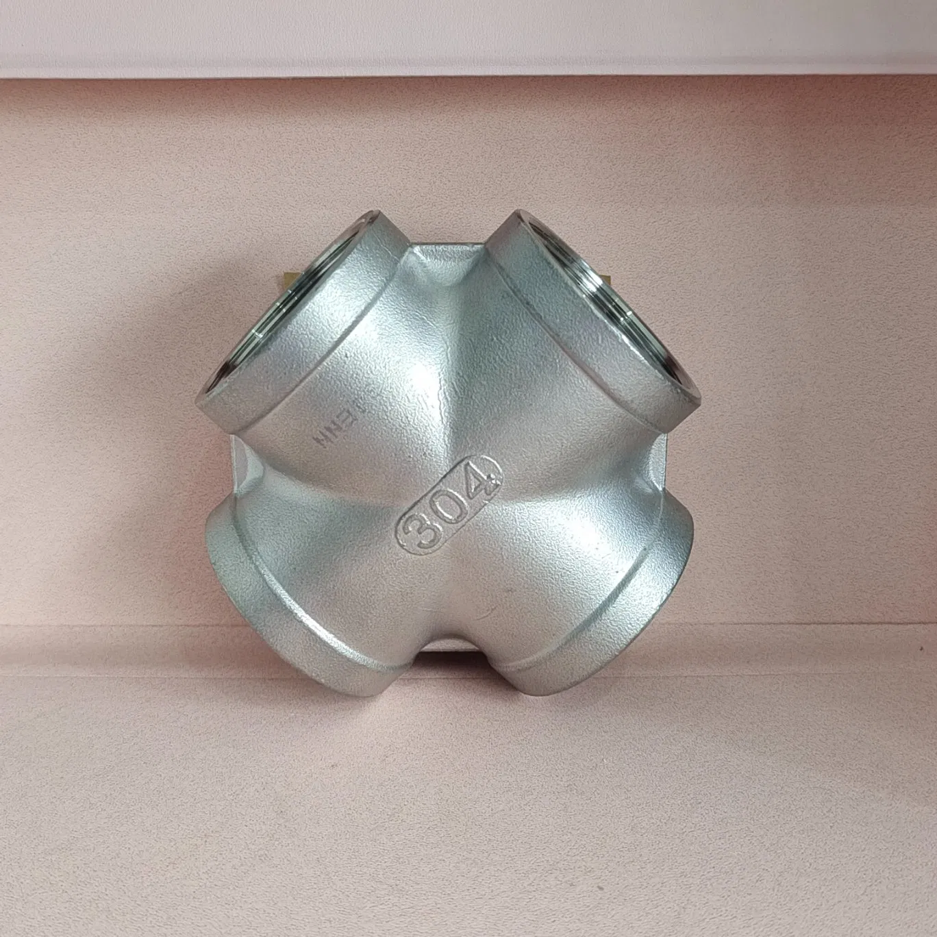 Stainless Steel Four-Way Joint Internal Thread Cross with Stainless Steel Pipe Joint