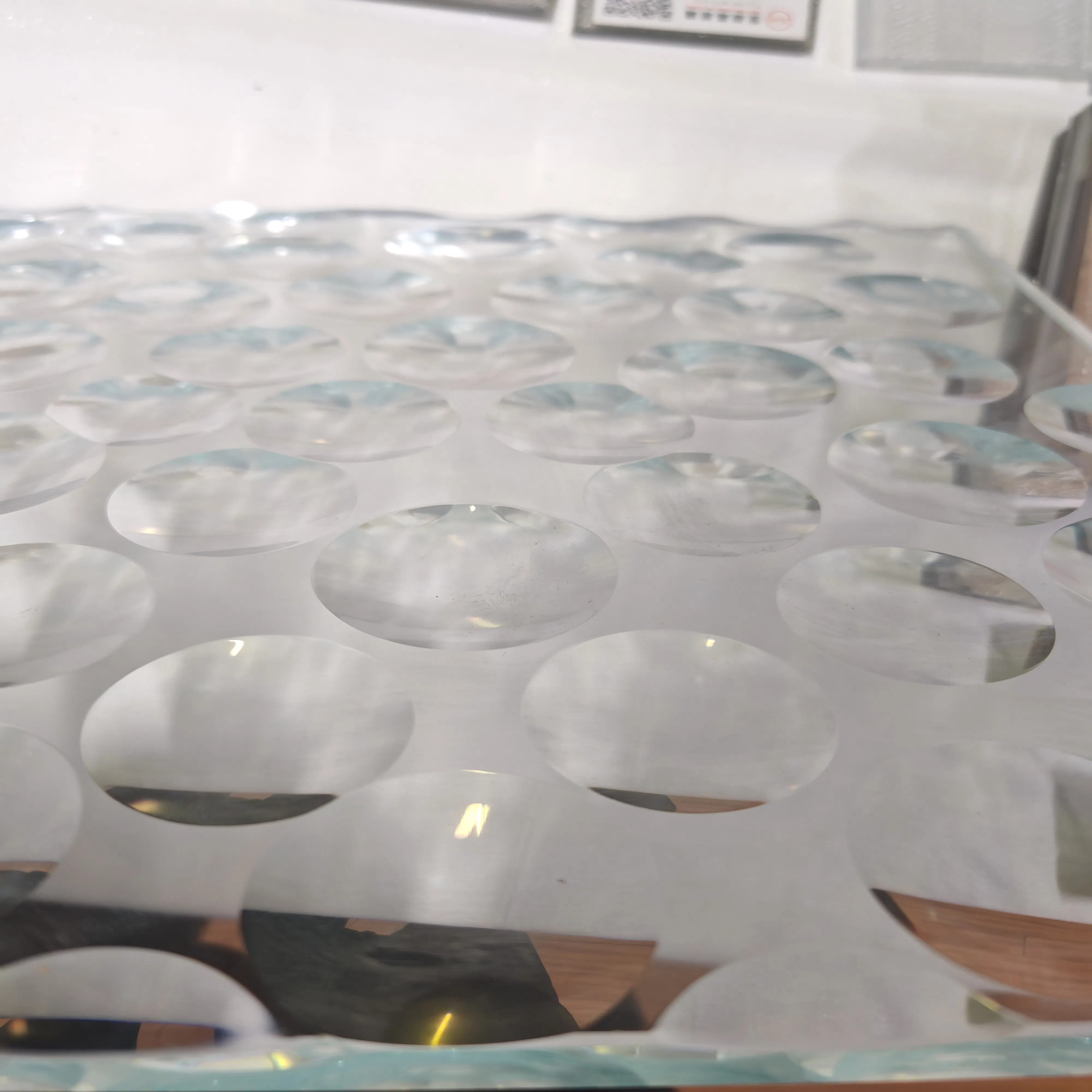 Custom Fashionable Shape Glass for Chic Home Decor Gifts