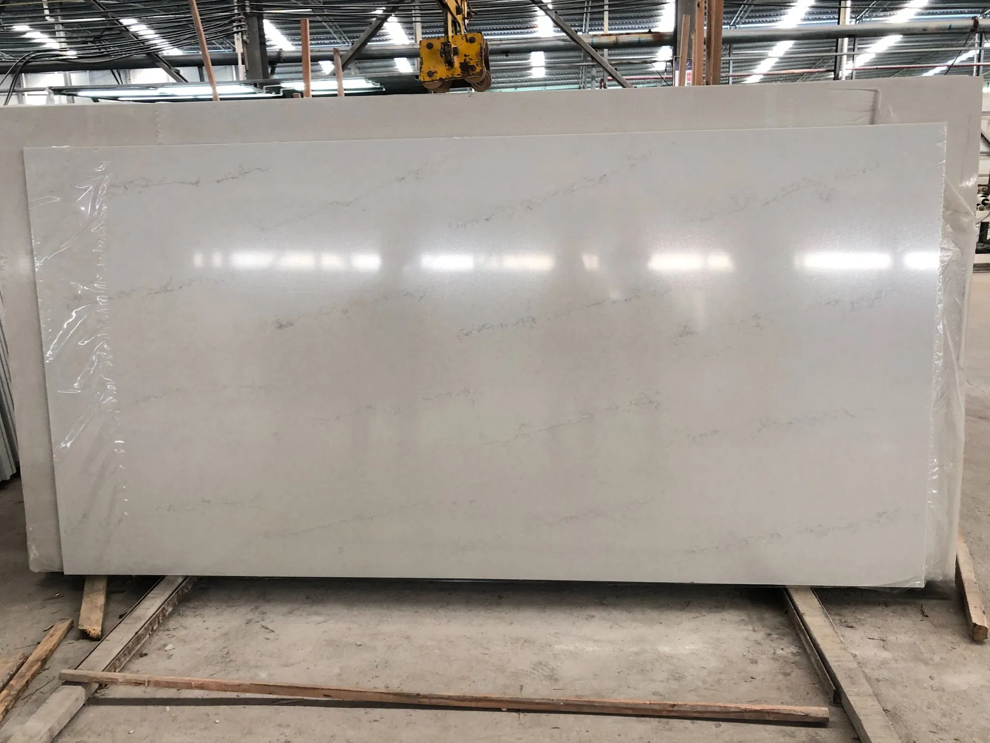 Artificial Stone Quartz Calacatta Prefabricated Kitchen Countertop