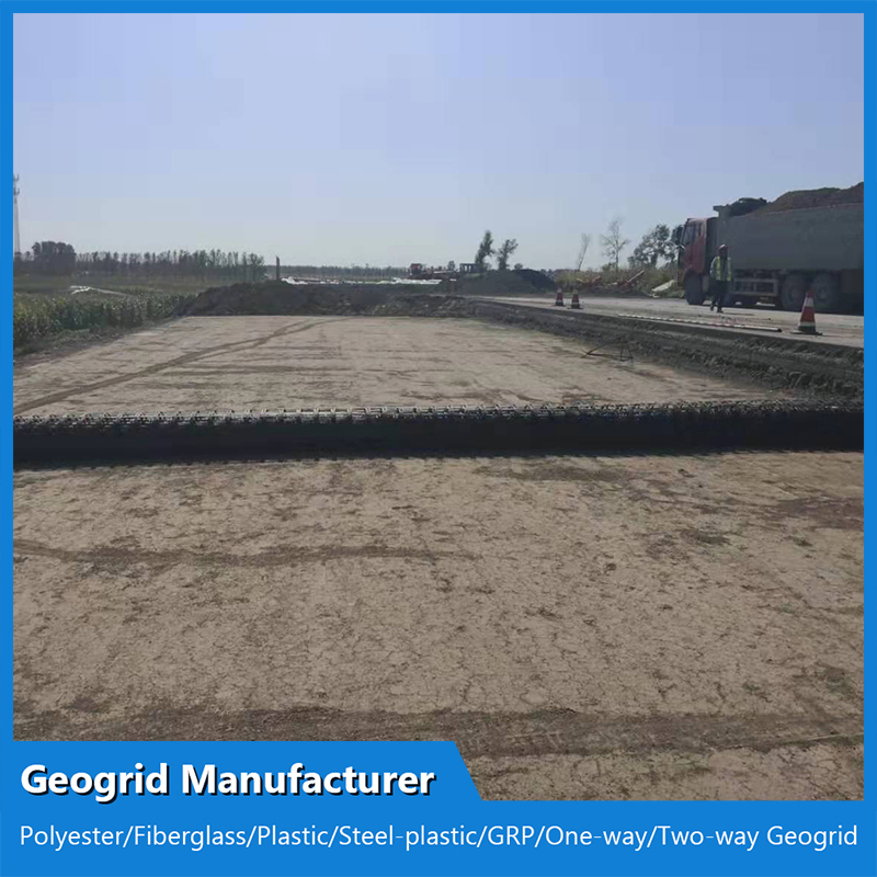 Customzied 100kn Steel Plastic Biaxial Geogrid Manufacturer for Dam and Roadbed/Slope Protection/Wall Reinforcement/Roadbed Bearing Capacity Improvement in Air