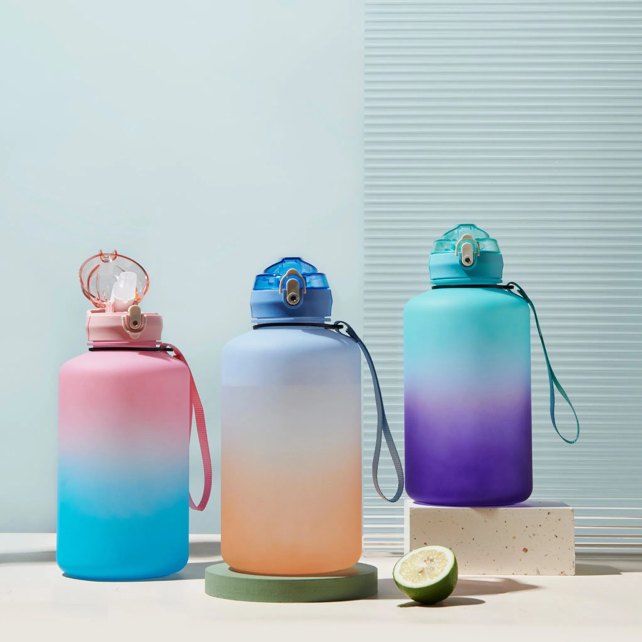 Big Capacity 2000ml Gym Camp Cycling Sports Plastic Water Bottle with Handle