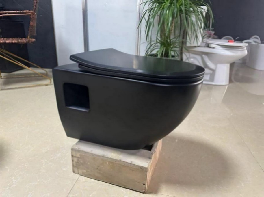 Sanitary Durable Easy to Clean Ceramic Wall-Mounted Toilet