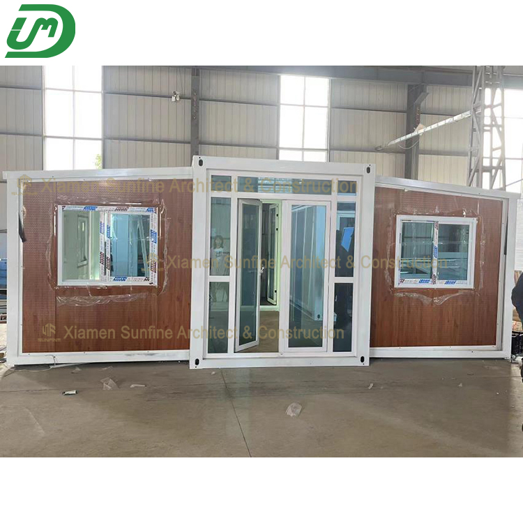 Manufacturer Custom Wood Prefabricated Luxury Villa Modern Expandable Container Prefab Tiny Home Farm