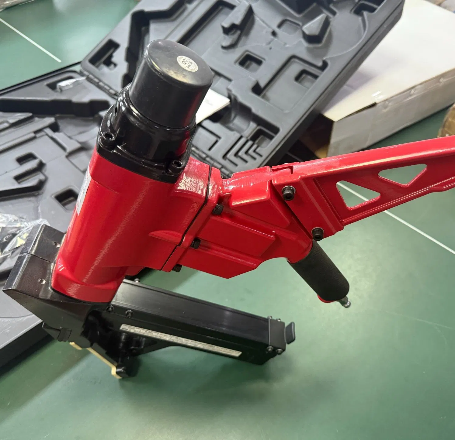 Fcn51 Pneumatic Flooring Nailer for Flooring Cleats
