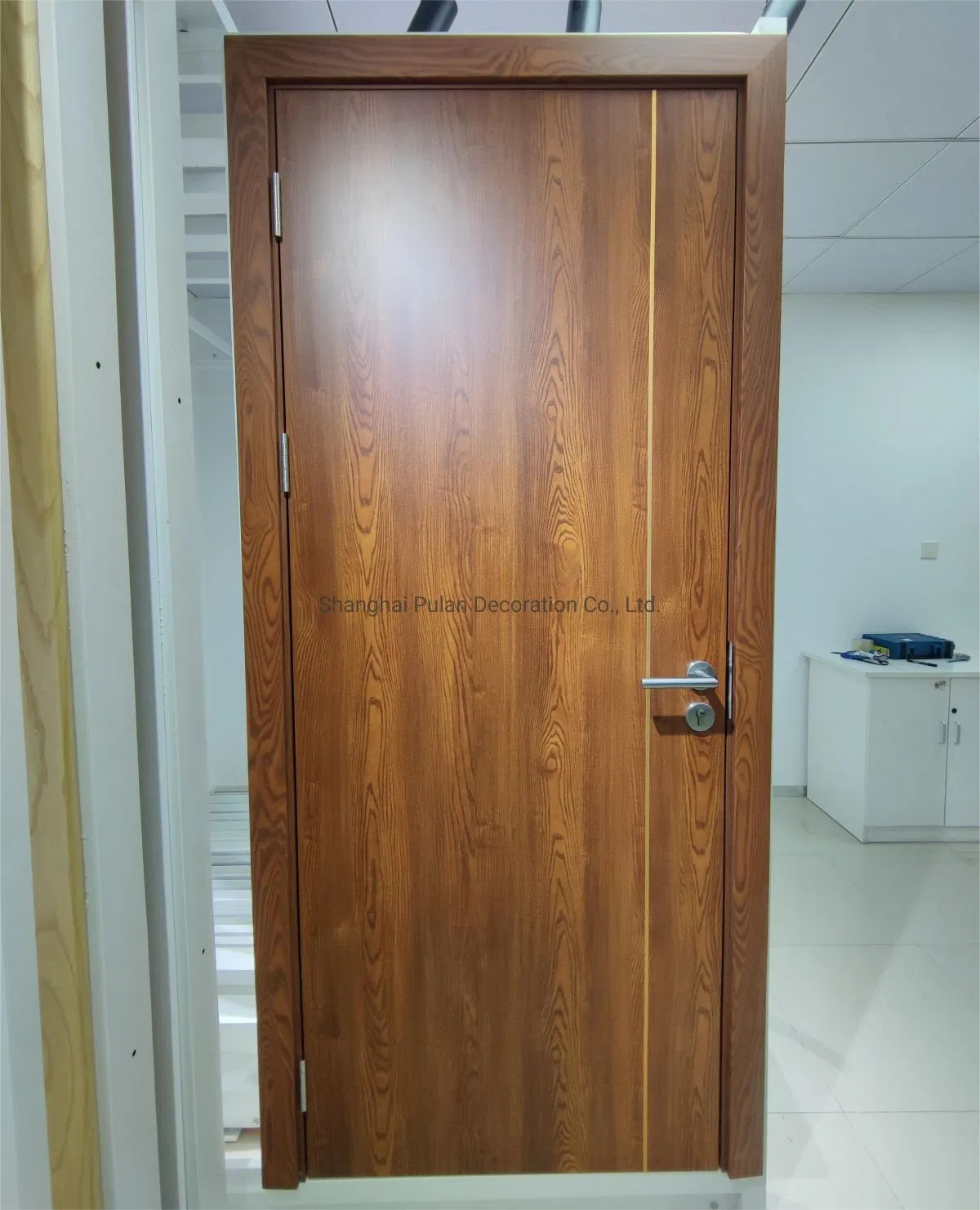Modern Composite Solid Core Wooden Doors Design Interior Room Black Walnut Veneer Flush Wood Door