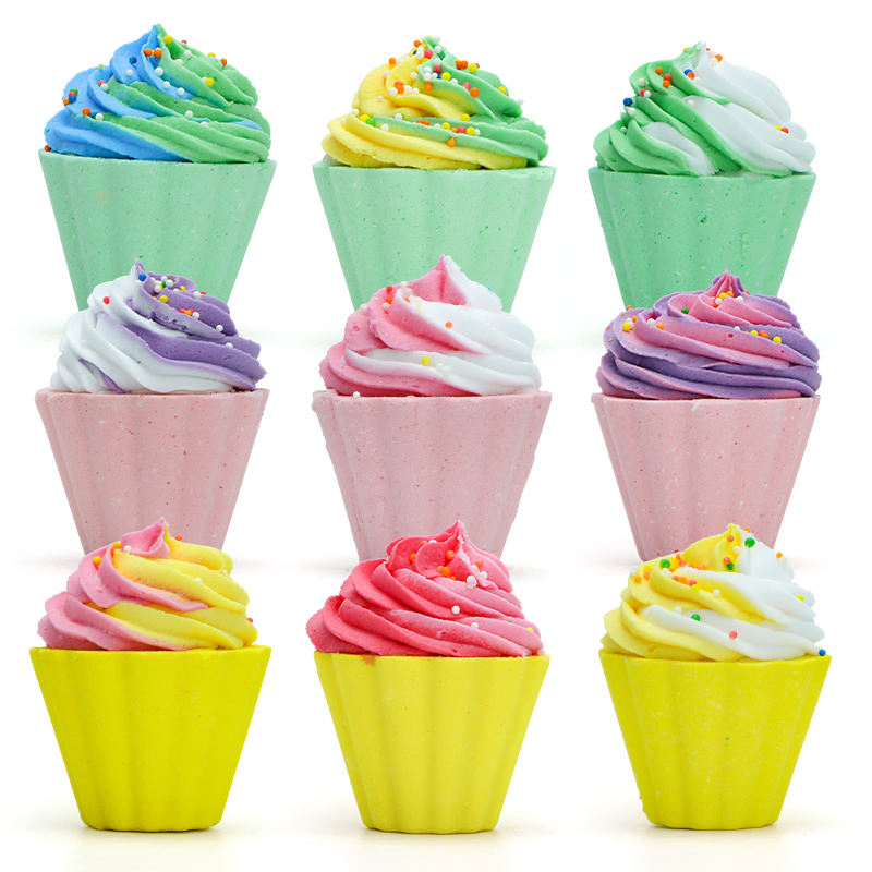 OEM Customization Organic Cake Bath Bombs Natural Essential Oils Colorful Dessert Themed Fizzy Ball Cupcake Bath Bombs
