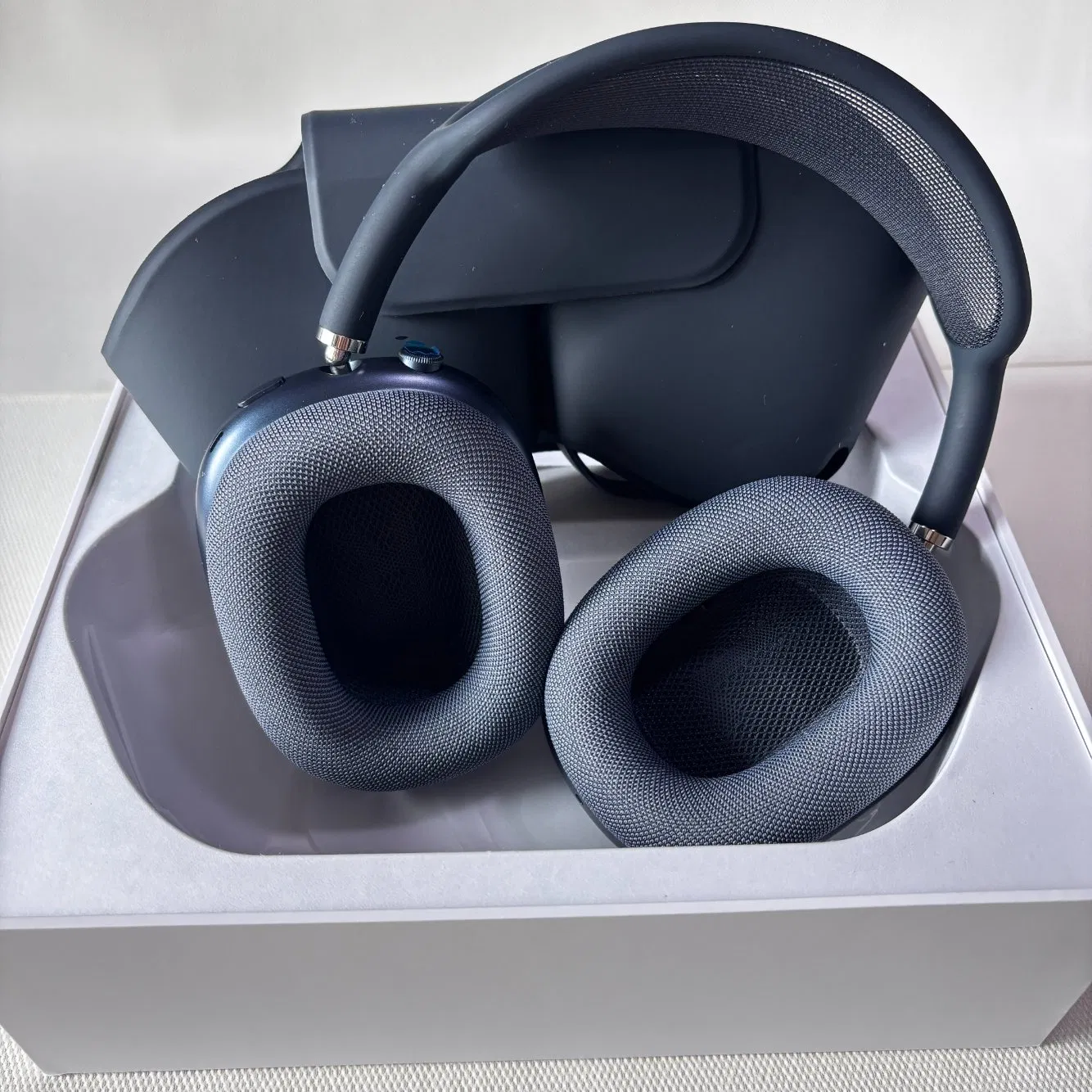 Top1 High Beauty Metal/Plastic Active Noise Reduction 1: 1 Label Max Wireless Earphones, Clear Call Space Audio Transparency Mode Earcup Headwear Earphones
