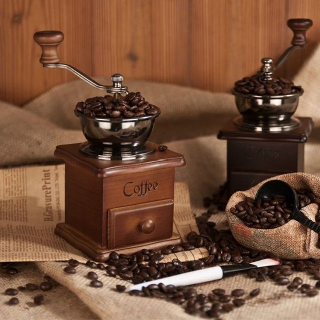 Home Classic Hand-Crank Coffee Grinder, Coffee Bean Mill, Vintage Solid Wood Coffee Decor, Small Portable Manual Coffee Grinding Machine
