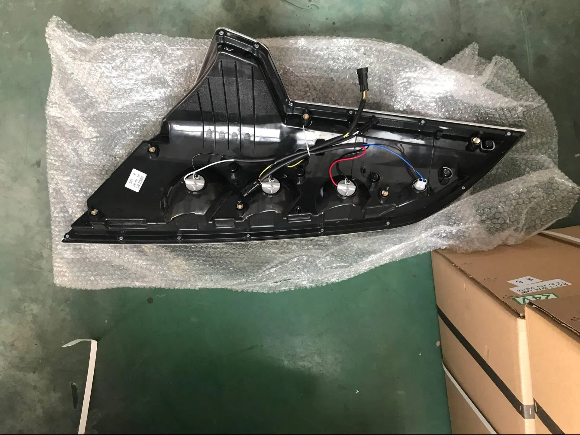 Adiputro Jetbus 3 Spare Parts, задняя фара (Taillight) HC-B-2717