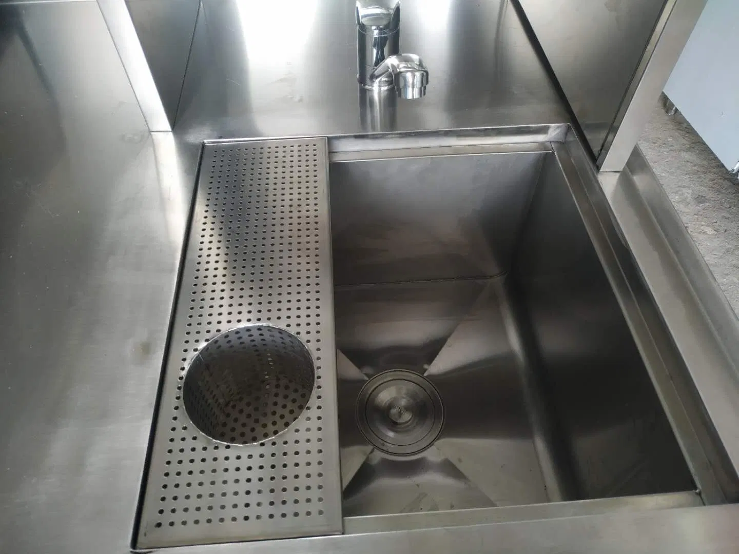Junjian Customized Under Counter Refrigerator Used Stainless Steel Workbench Fridge for Milk Tea Shop