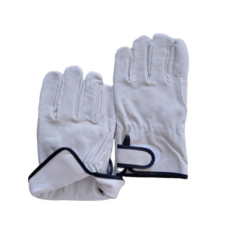Premium Heat Resistant BBQ Mitts for Outdoor Cooking