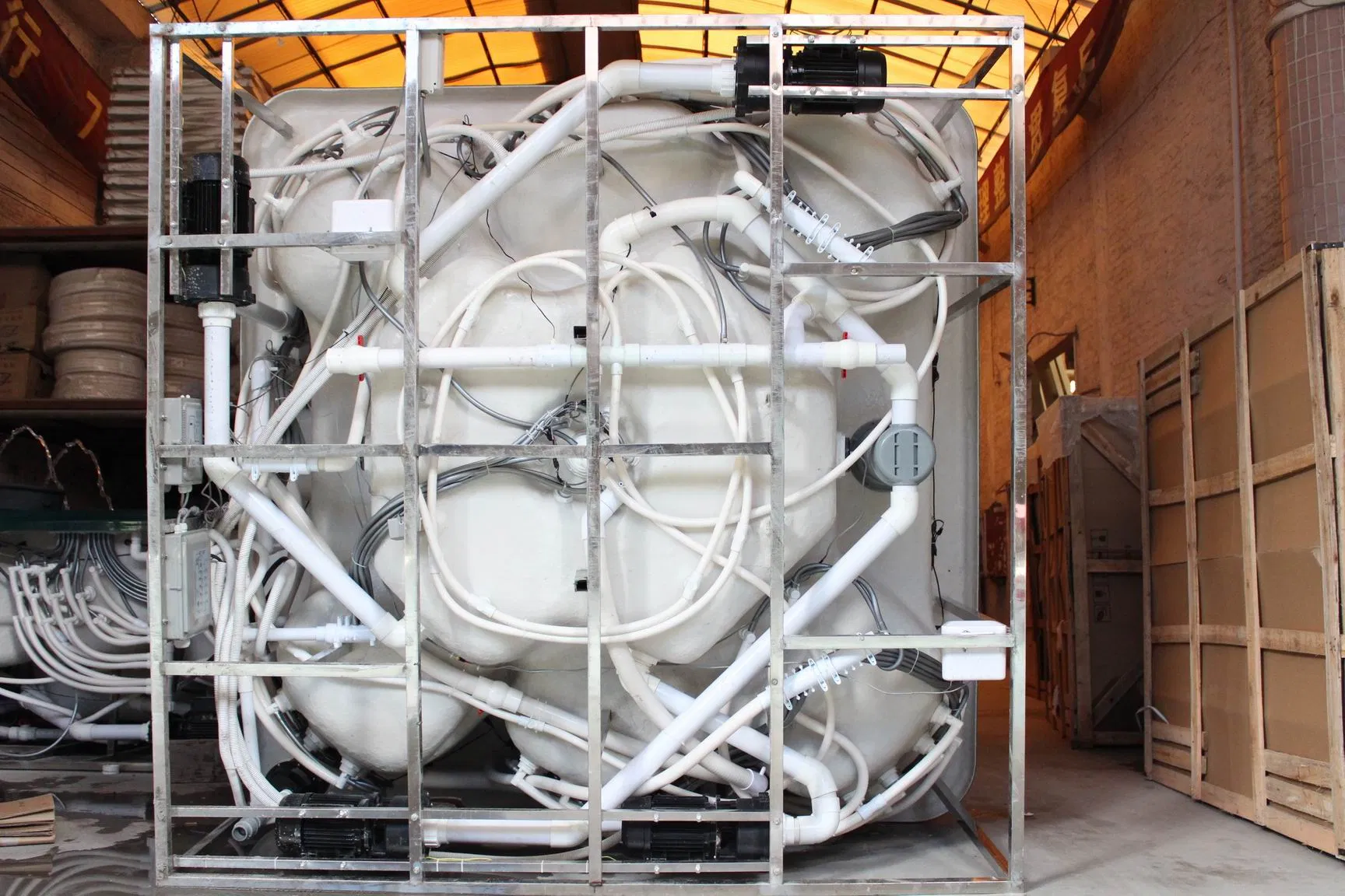 Гидромассажная ванна SPA с ТВ для сада