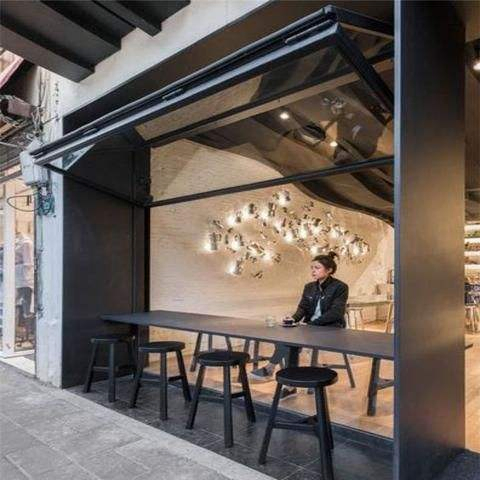 Guangzhou Doors and Windows Foldable Grill Design Steel Window