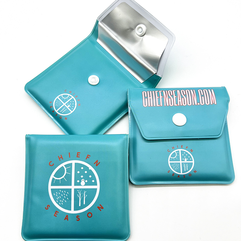 Wholesale Custom Logo Print Portable Pocket Ashtray with Good Quality