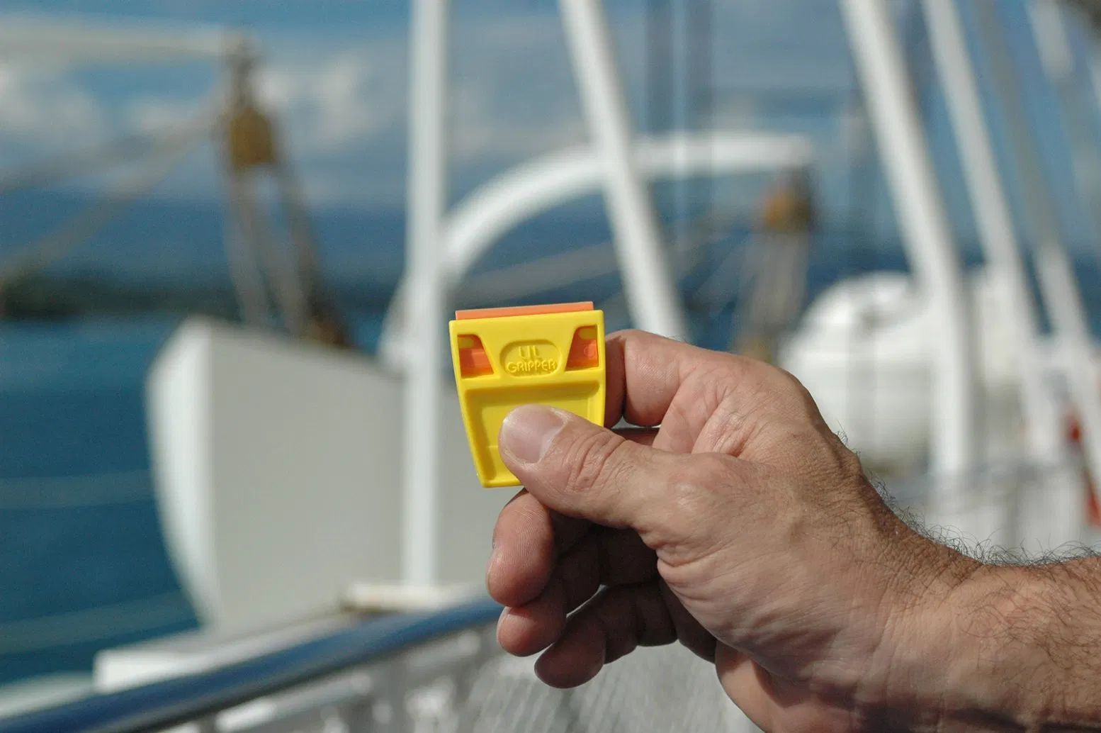 Mini Plastic Cleaning Scraper W/Double-Edged Plastic Blades