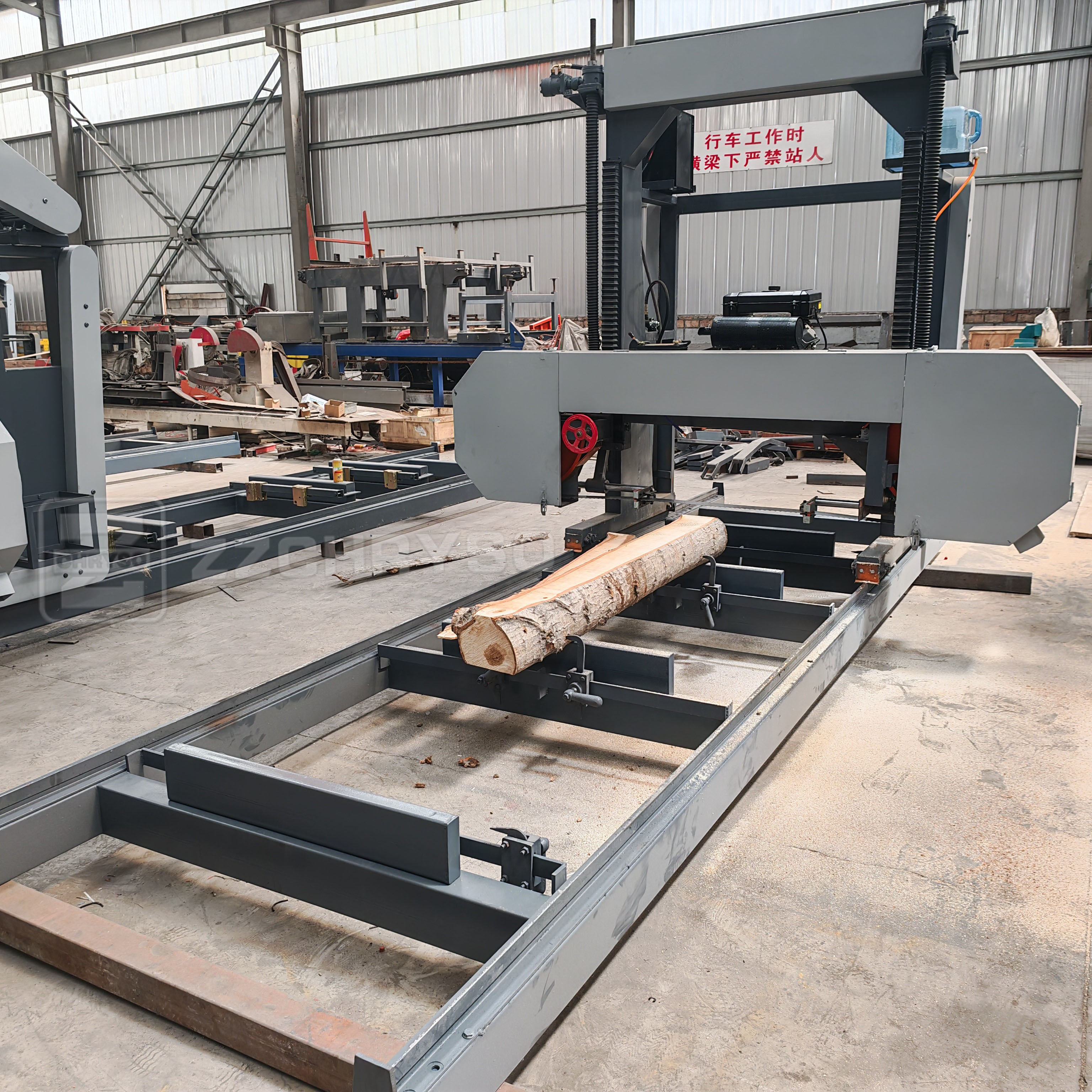 Ленточная пилорама горизонтальная на прицепе передвижная