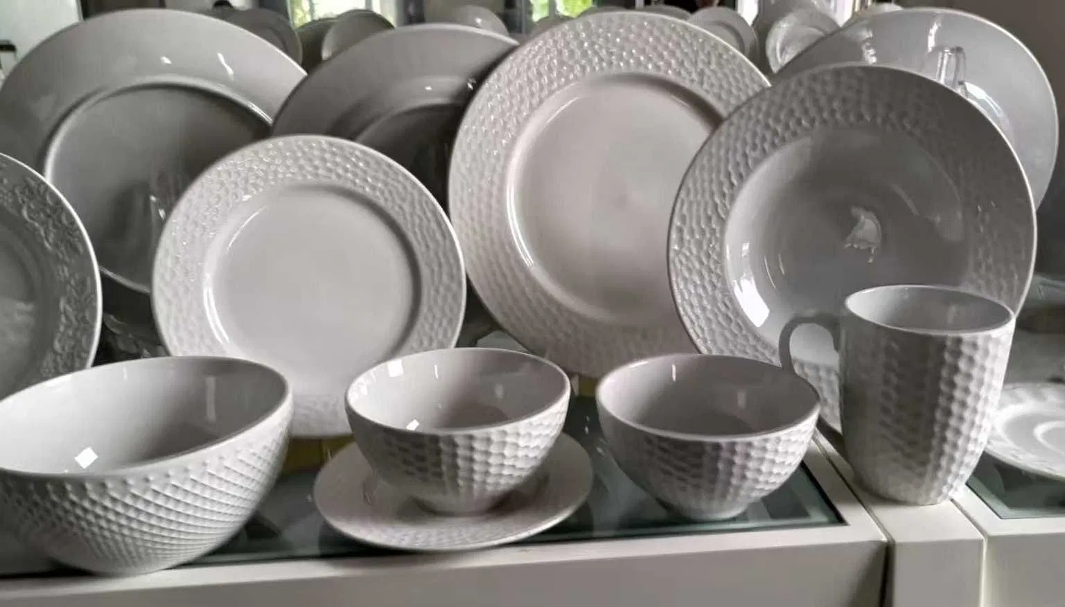 Ceramic Dinner Sets with Custom Logo