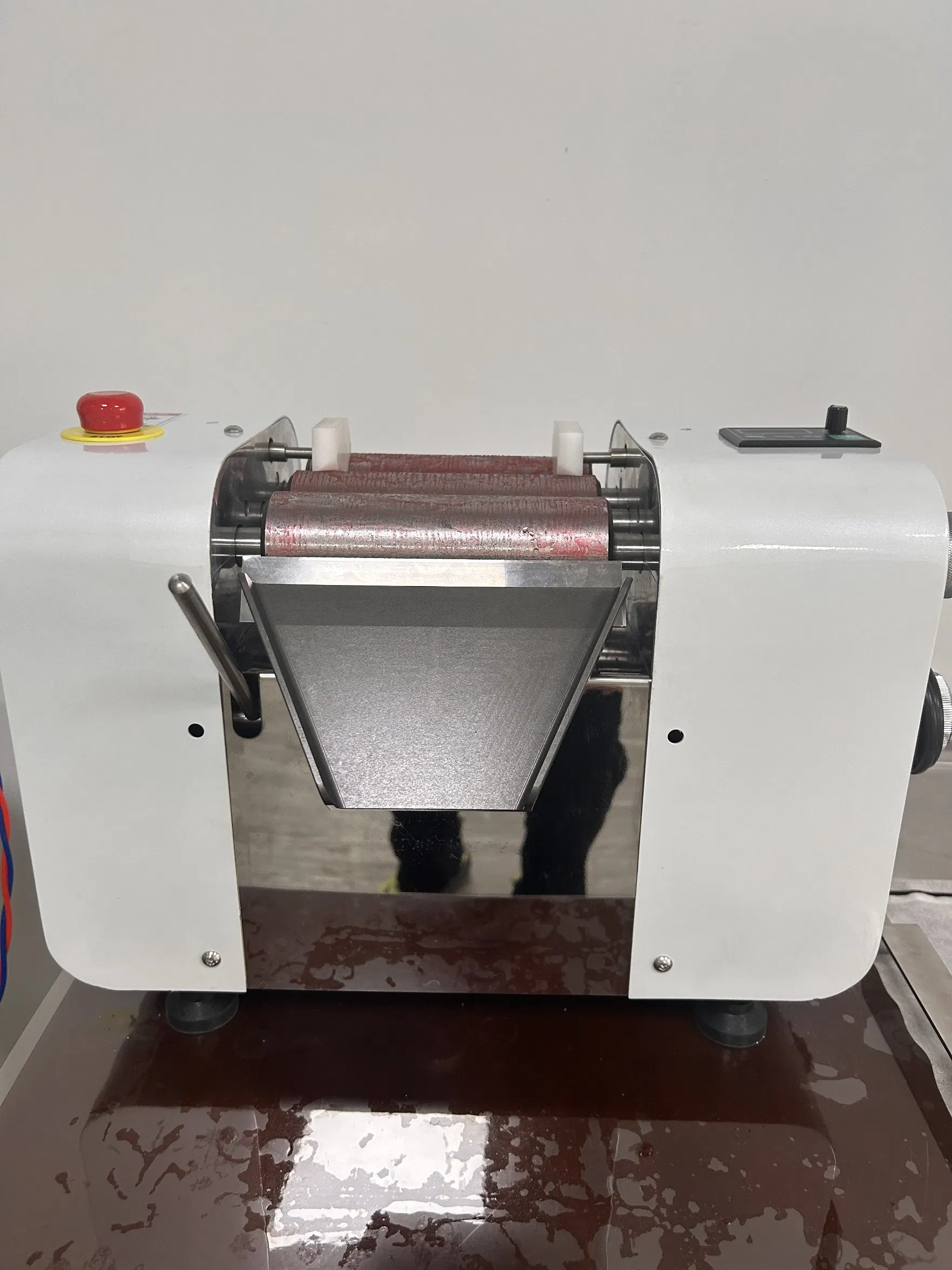 Лабораторная трехвалковая мельница CM-50B для красок и косметики