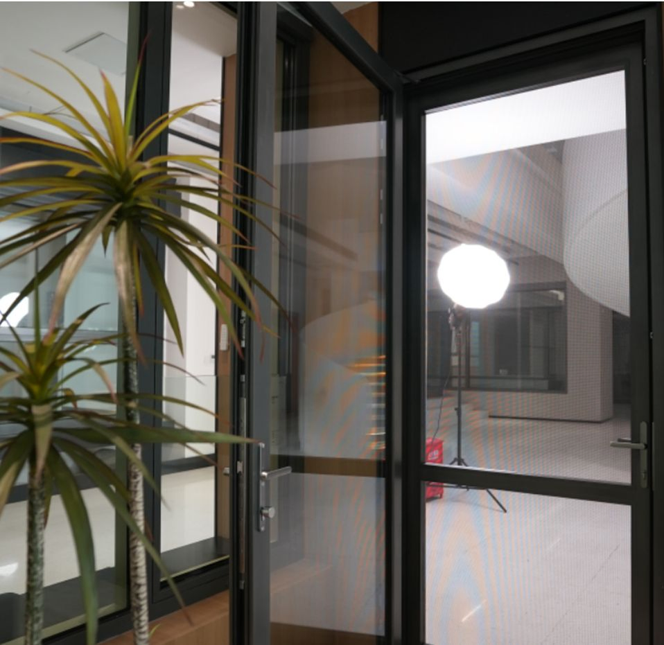 Exterior Aluminum Wooden Casement Door with Flyscreen Insect Screen for Home restaurant