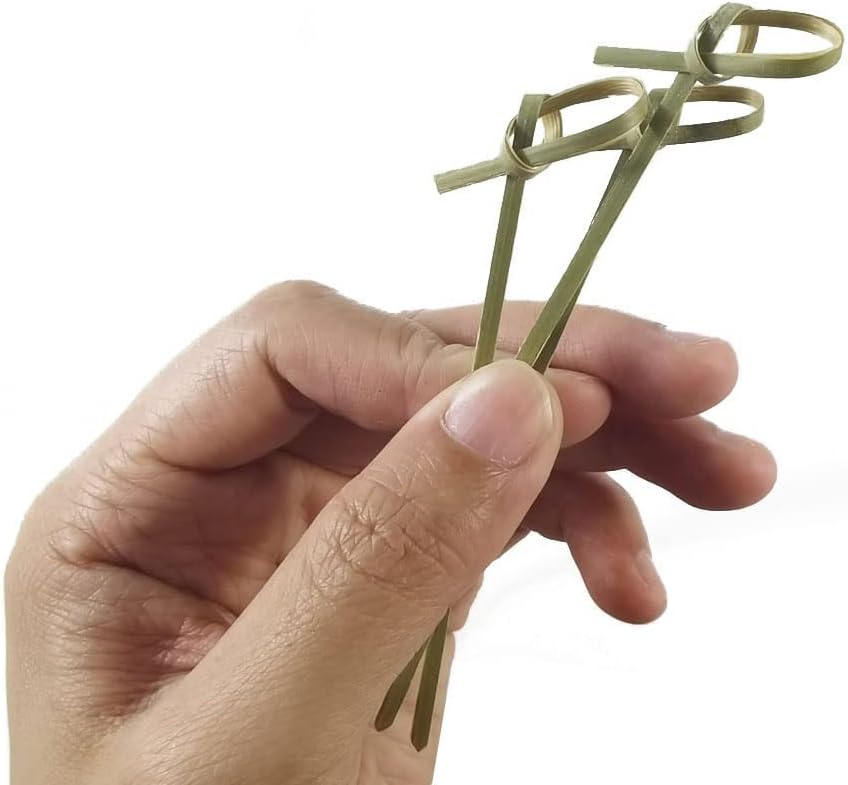 Wholesale Cheap Natural Knot Fruit Stick Bamboo Heart Shape Skewer with Bead 12cm Knot Skewer