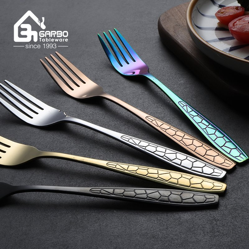 China Supplier Customized Colorful Kitchen Utensil Stainless Steel Cutlery Set with Dinner Knife and Fork