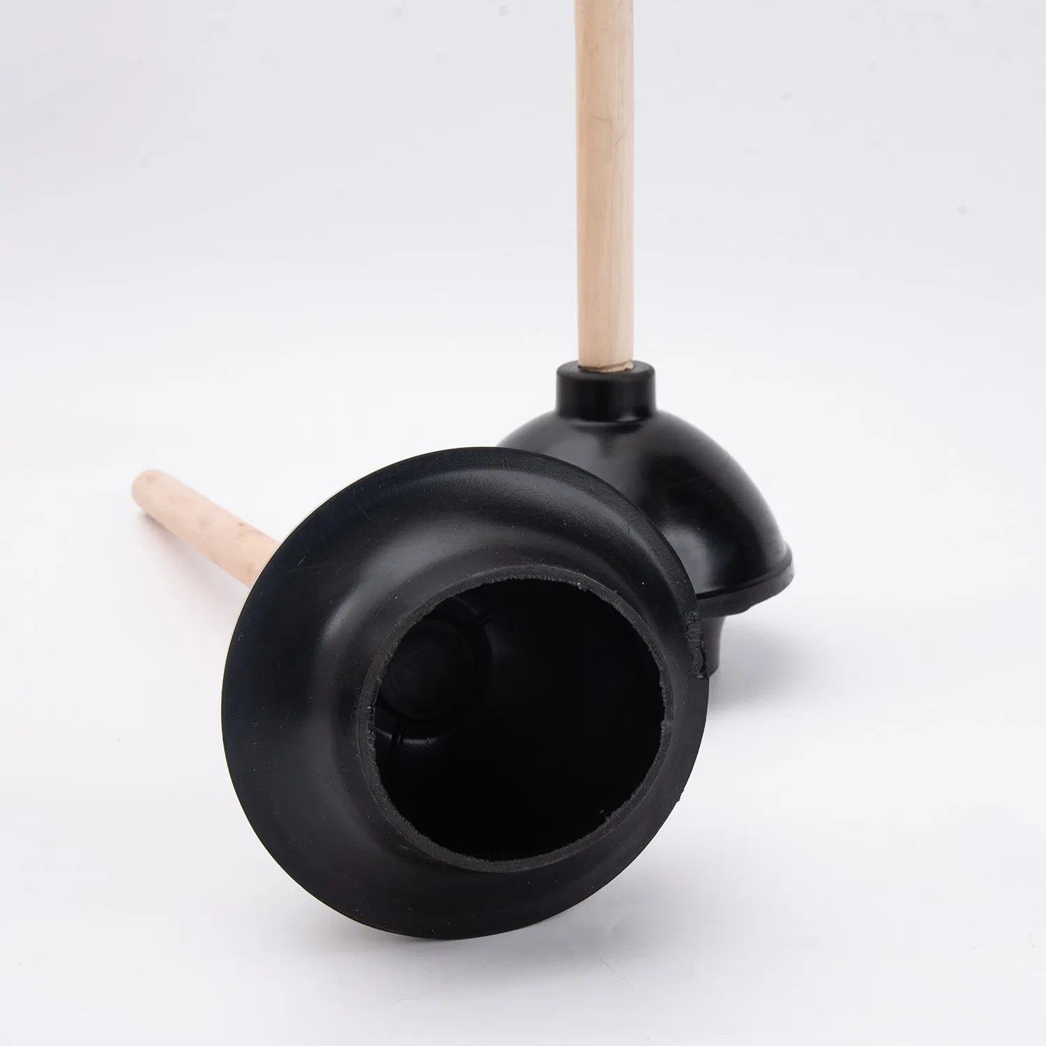 Wooden Handle Leather Toilet Unclogging Device Through Rubber Toilet Suction Toilet Plunger
