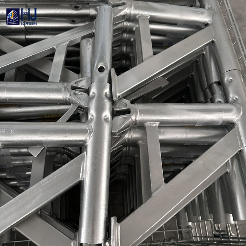 Adjustable 0.31m to 1.15m Range Industrial Scaffolding Side Hop up Bracket Tubular