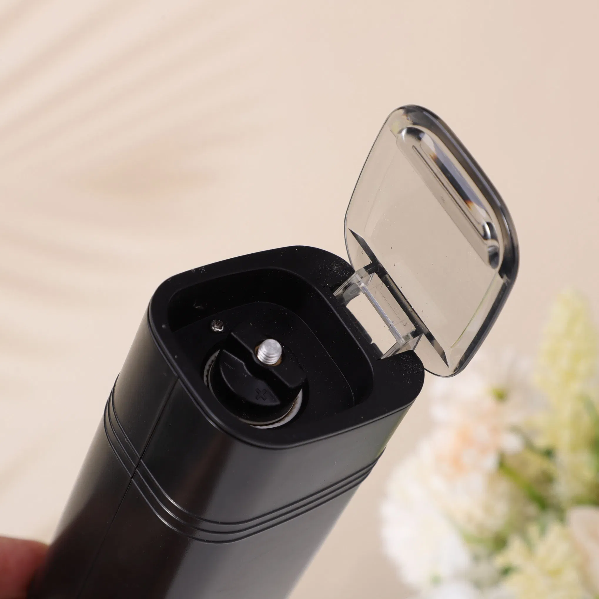Modern USB Rechargeable Automatic Salt and Pepper Grinder Set