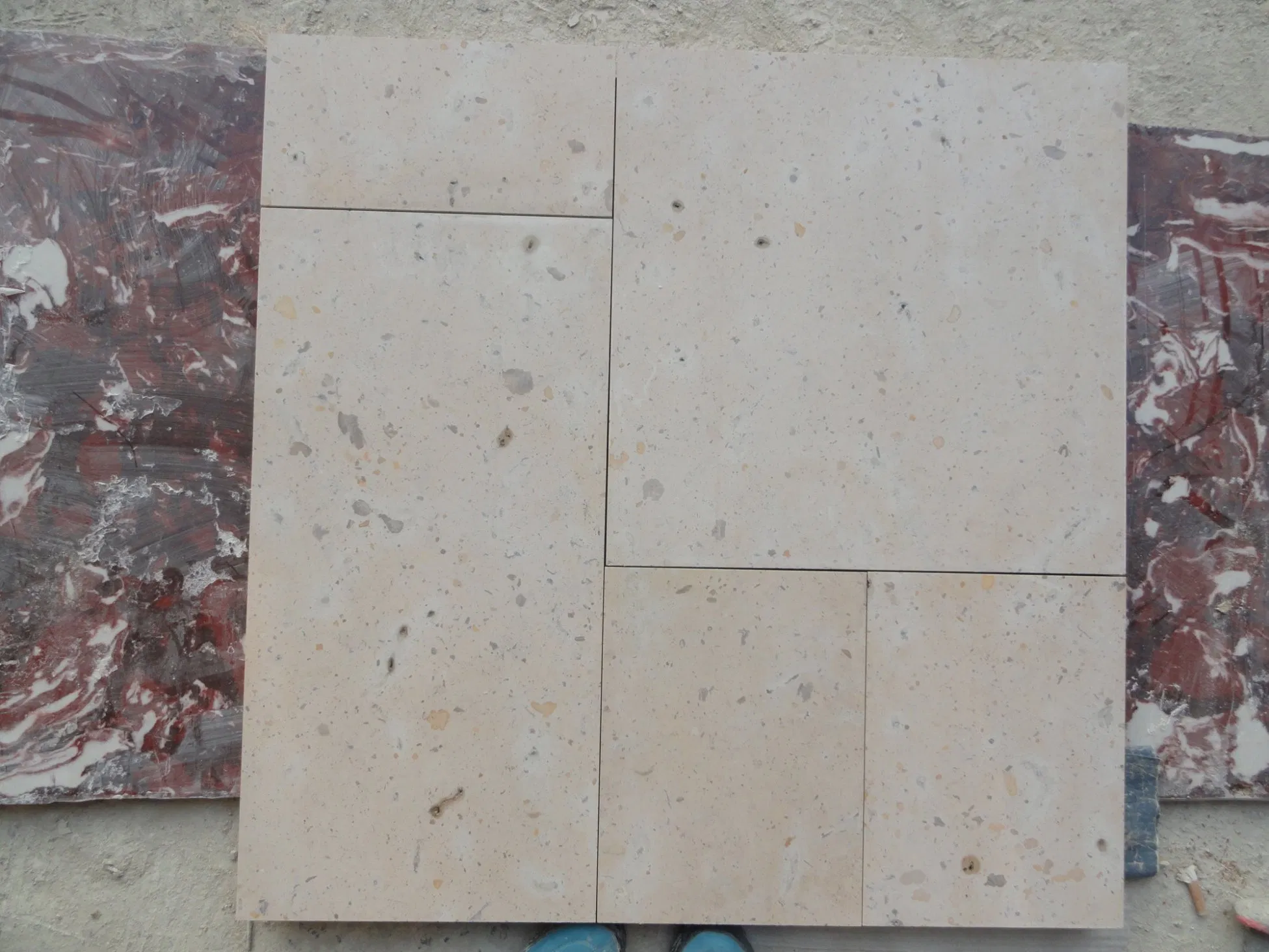 French Pattern Floor Paver European Classical Type Beige Limestone Honed or Bushhammered