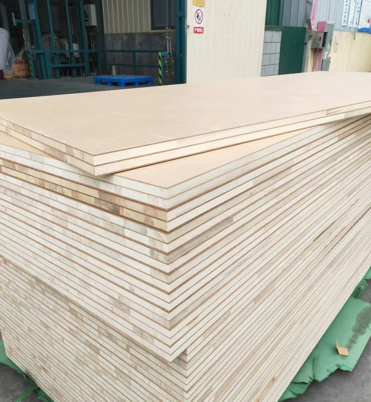 Solid Wood Core Board Laminated MDF 3mm Five Layers Blockboard