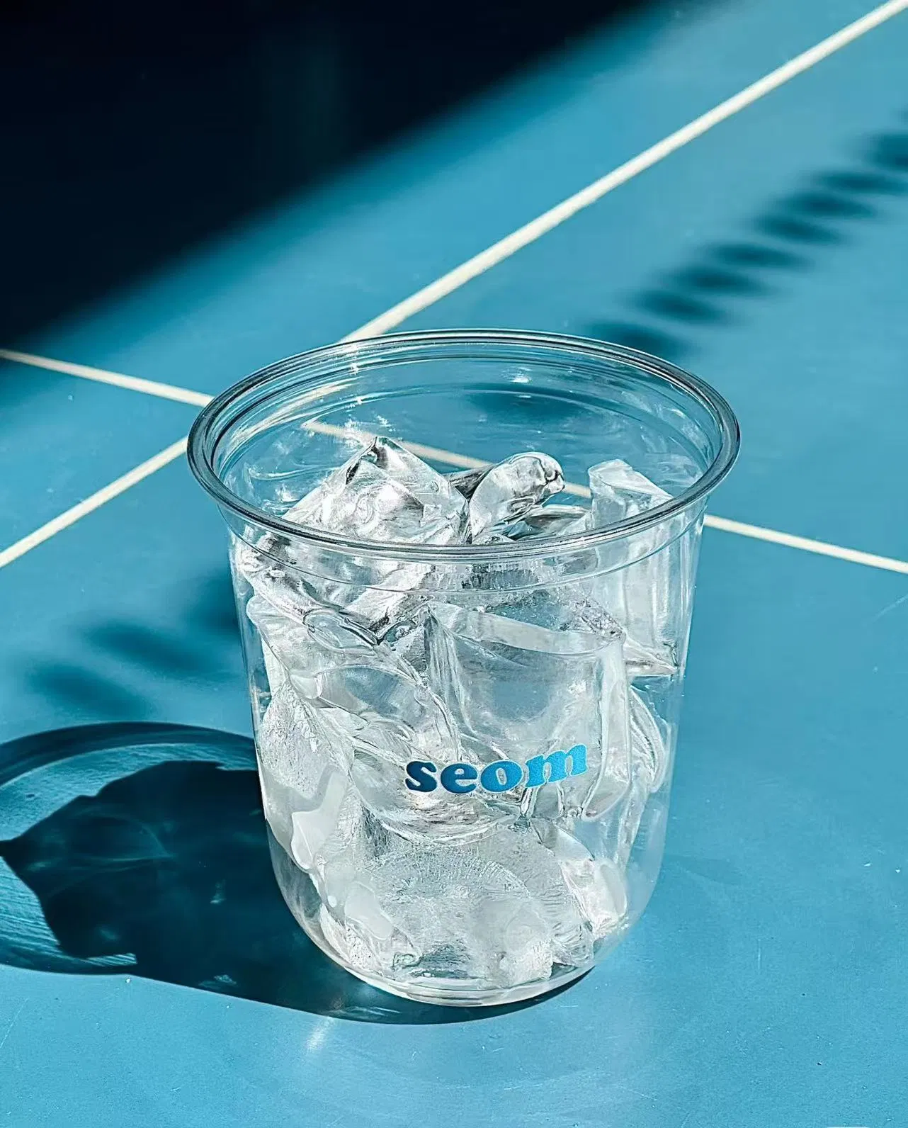Disposable Wholesale U Shape Pet Plastic Ice Cup and Lids for Ice Drink Juice