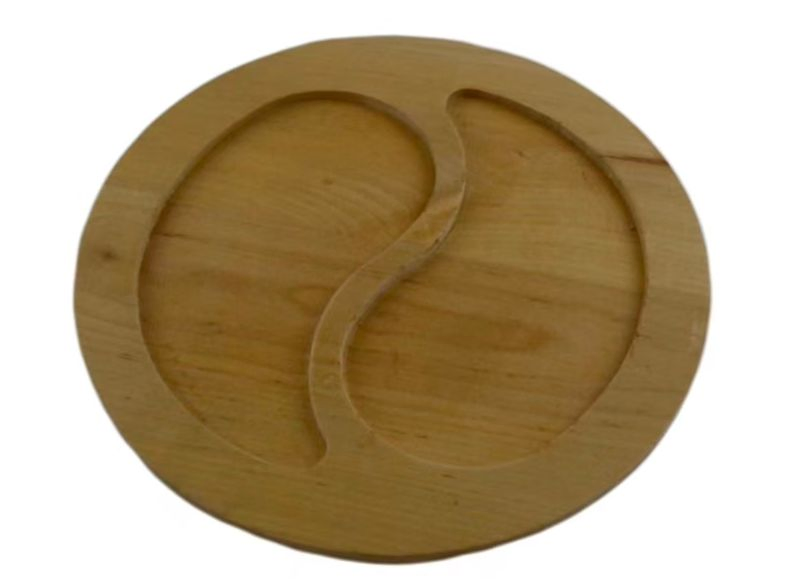 Чугунная сковорода Тайцзи с деревянным подносом