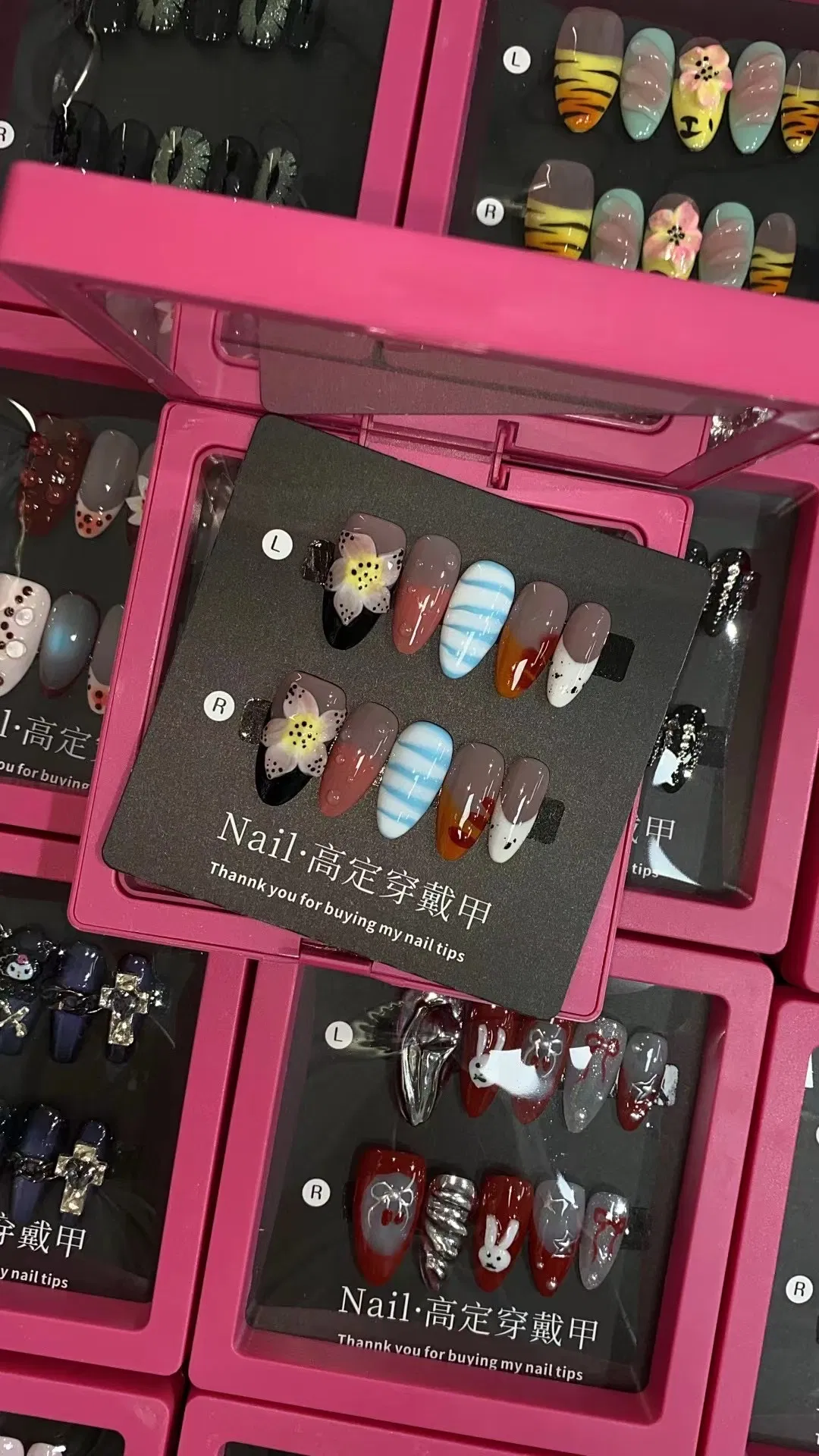 Wholesale Salon Handmade Artificial Short Tips Middle Almond 3D Pink Art Acrylic Press on Self Adhesive Fake Nails Simple Leopard Print French Style False Nails