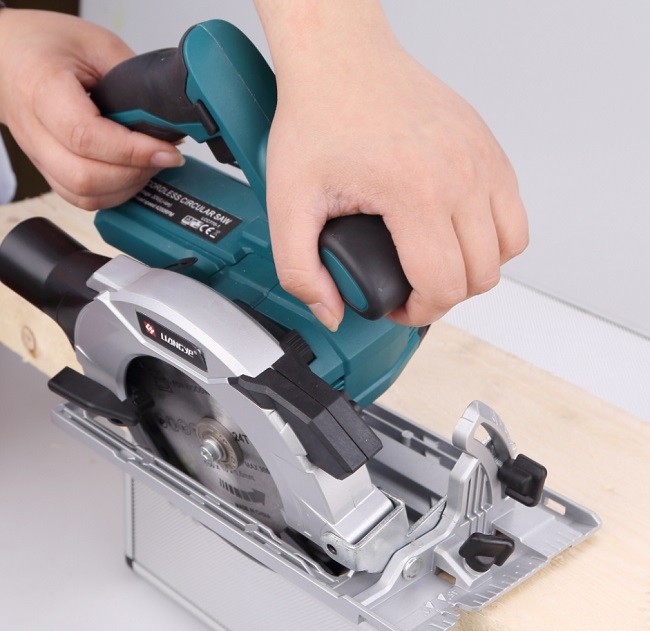 Liangye Wood Cutting Tools 18V 6-1/2 Inch Cordless Battery Power Circular Saw