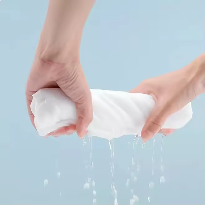 Large One Time Use Soft Disposable Travel Bath Towels Refreshing Towels Disposable Non-Woven Bath Towel
