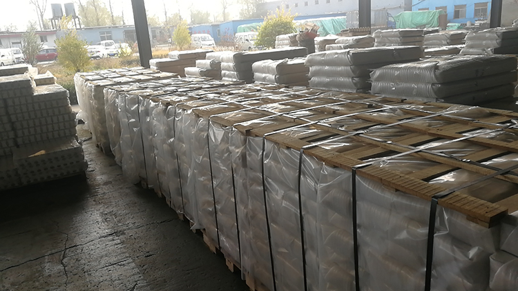 Three Columns Water Heating Radiators for Algeria