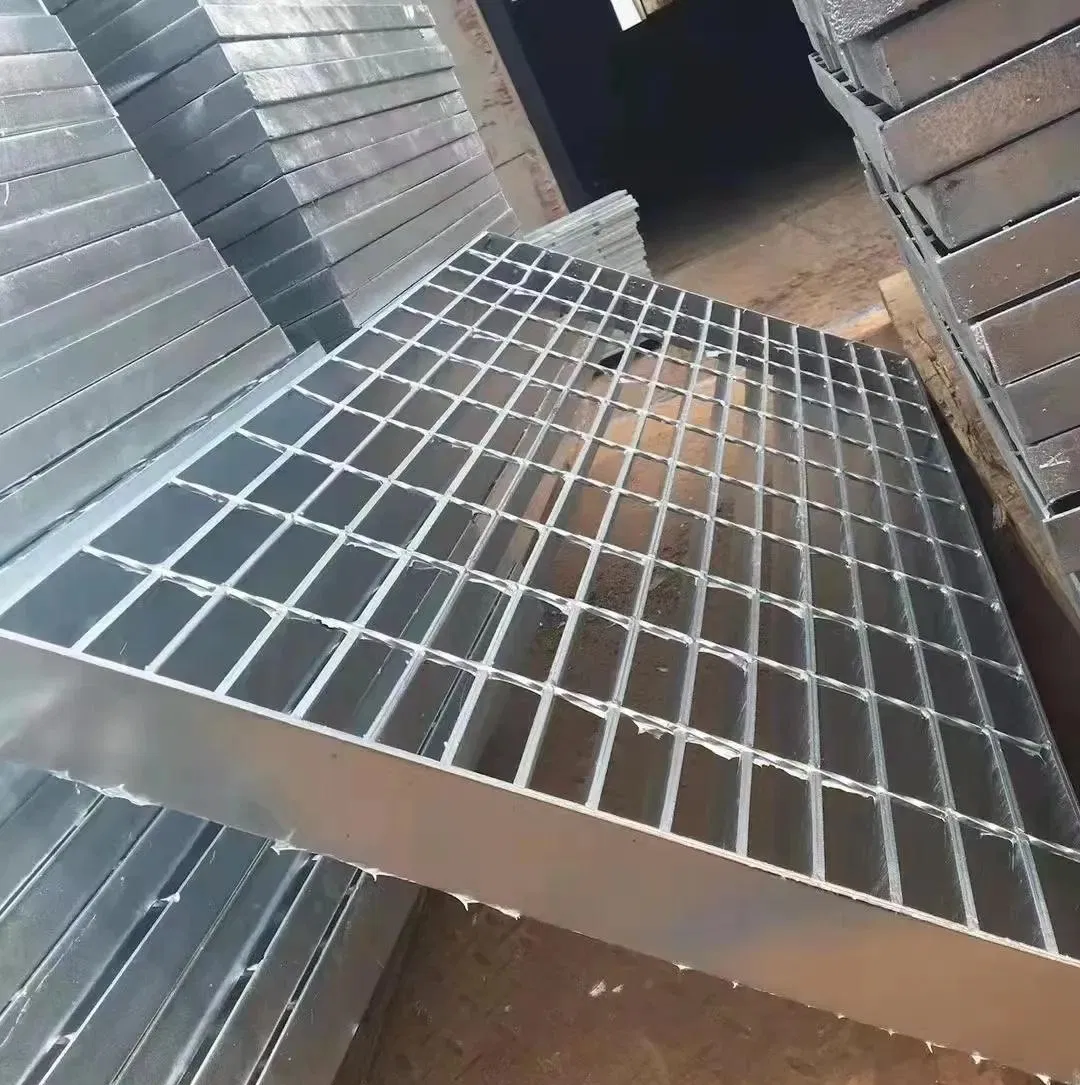 Hot Dipped Galvanized Stair Grating Outdoor Staircase Steel Bar Grating for Trench Cover Drain Grate Floor Grate Manhole Cover Platform Steel Grating