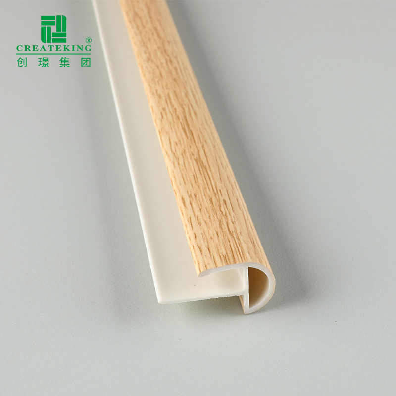 China Factory Hot Selling 40*20mm Q-Shaped Wood-Grain PVC Arc Stair Nosing Profiles