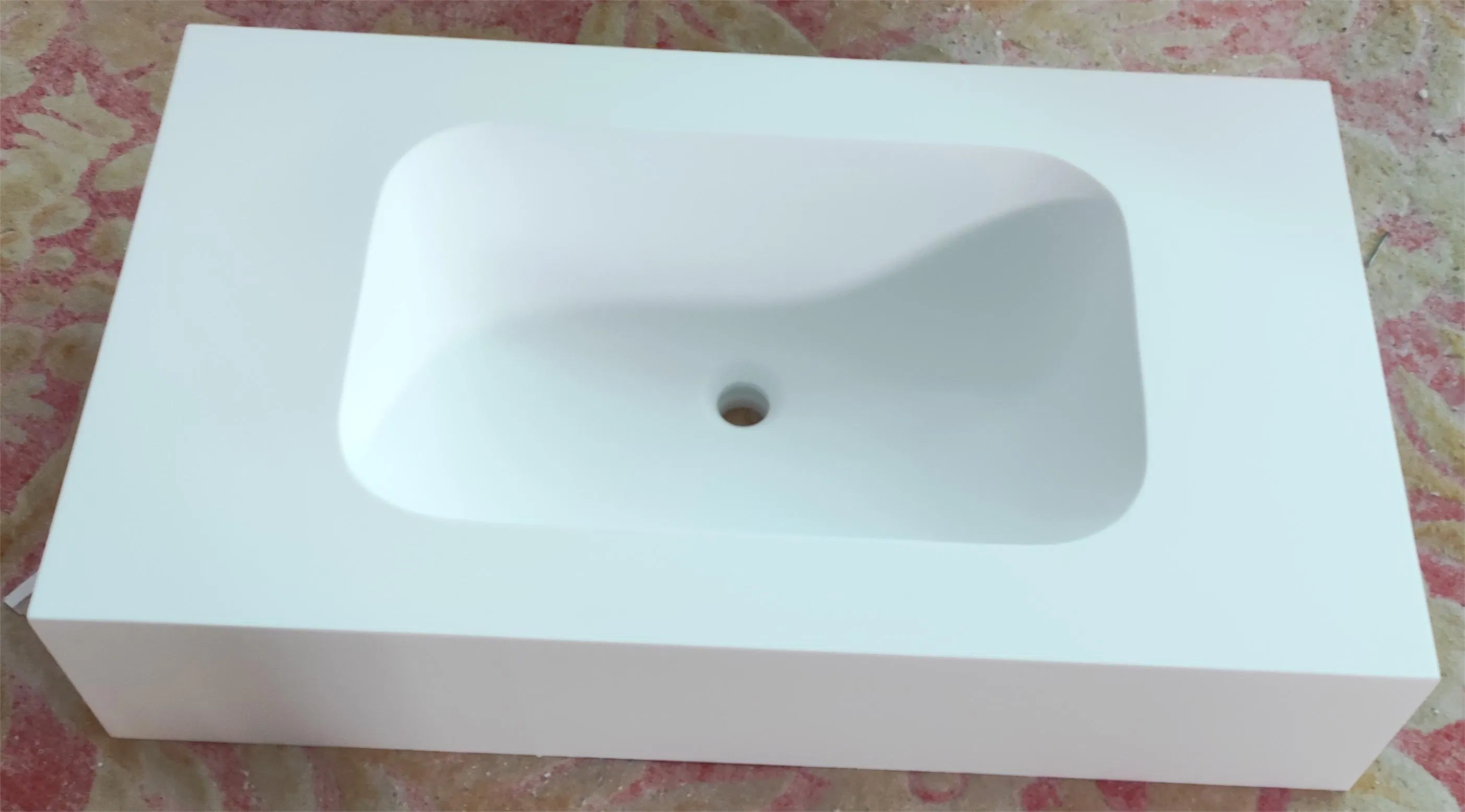 Настенная раковина из искусственного камня Modern Design