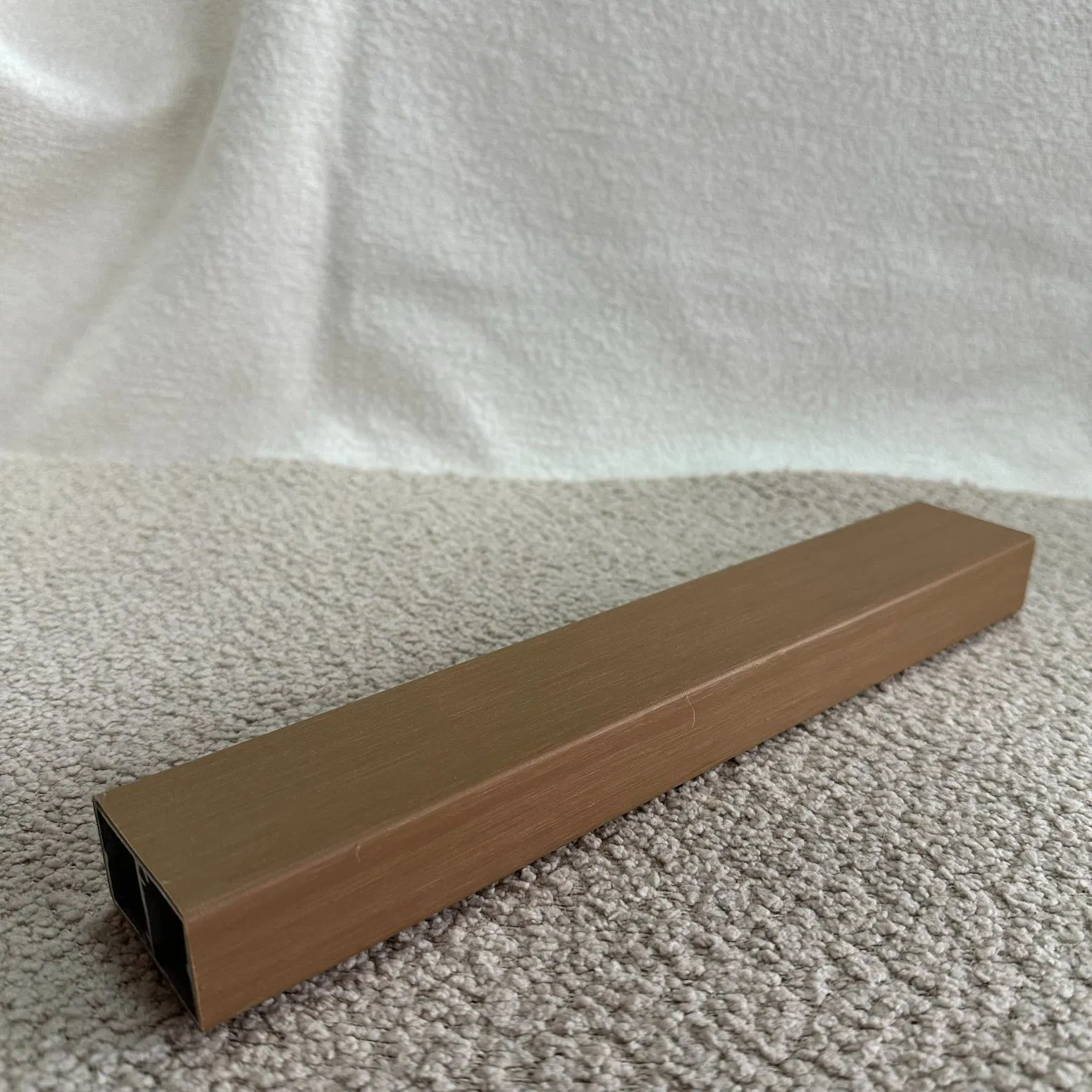 Narrow-Frame WPC Louver System 50mm Blade Width 30mm Profile Discrete Airflow Management