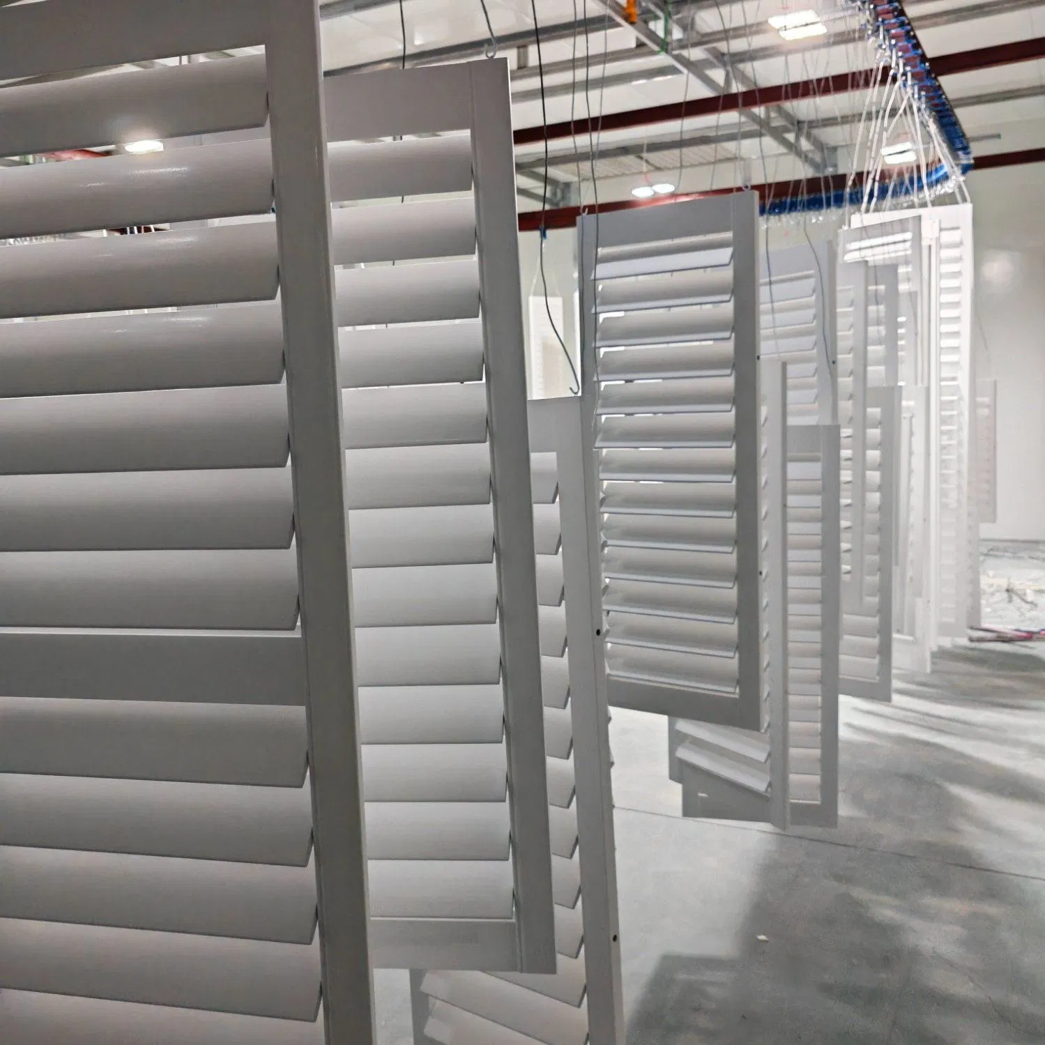 China Paulownia Wooden Solid Plantation Shutters