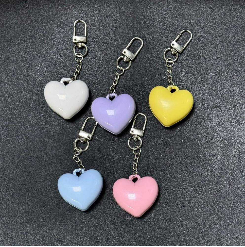 Plastic Heart Shape Empty Cosmetic Case Lip Balm Container Packaging Cute