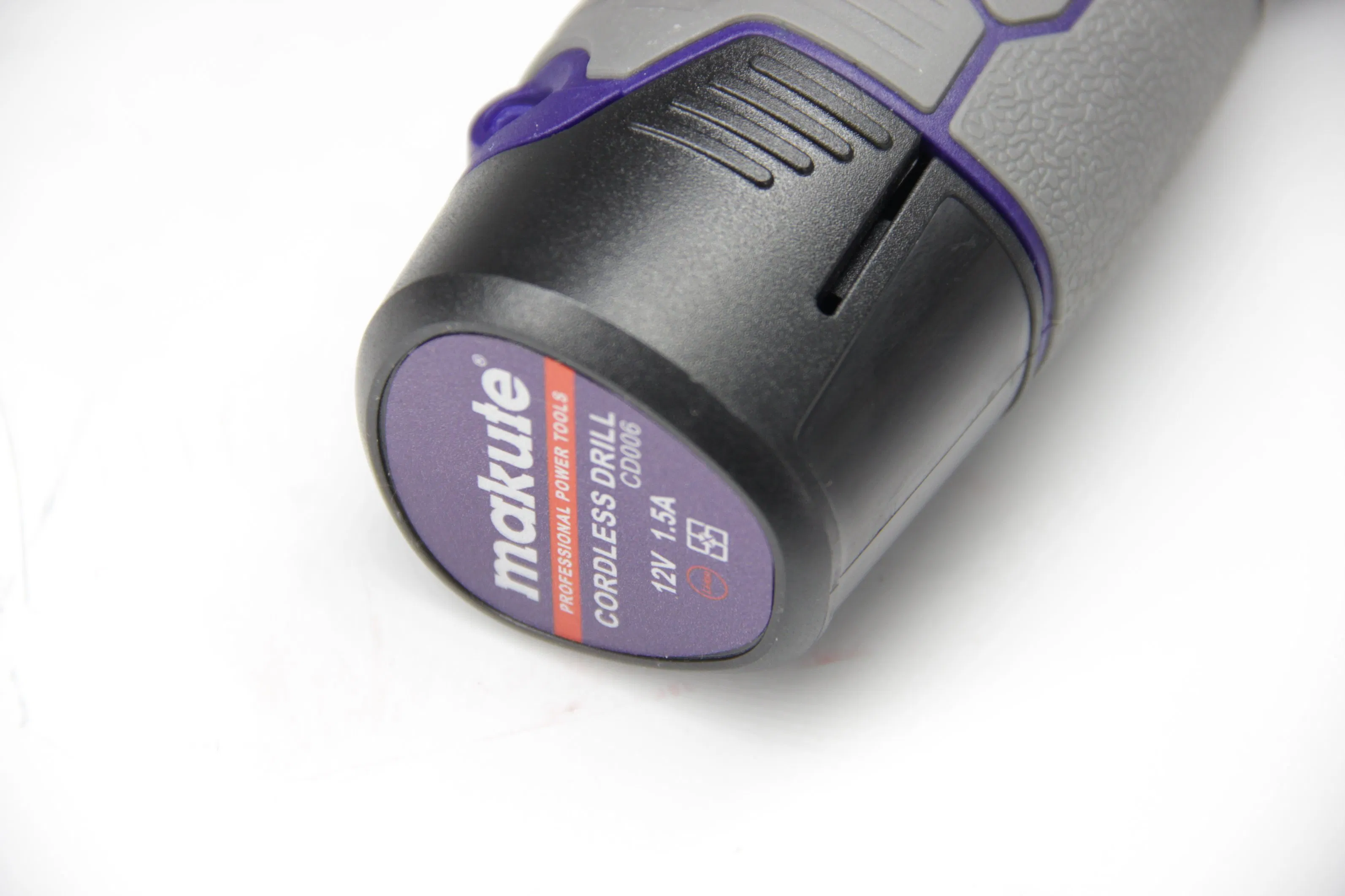 Аккумуляторная дрель-шуруповерт Makute 12V с двумя батареями